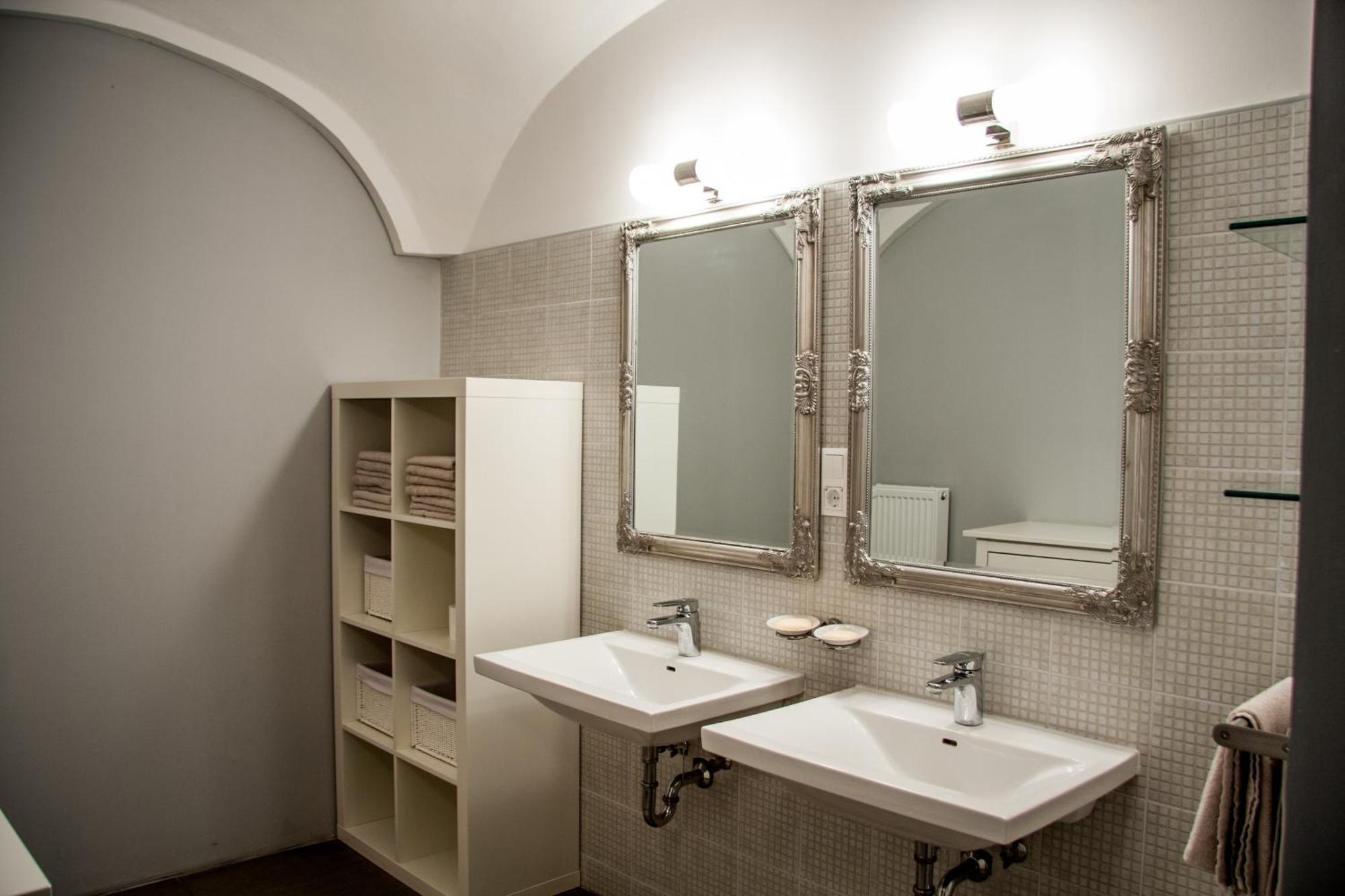 4Rooms Марібор Екстер'єр фото